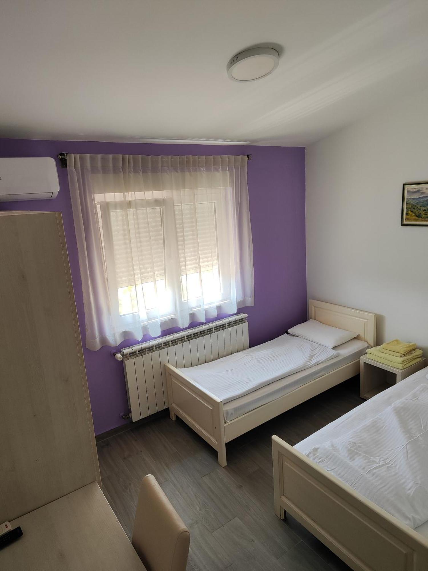 Hotel Mk, Plavi Restoran, לוזניצה מראה חיצוני תמונה