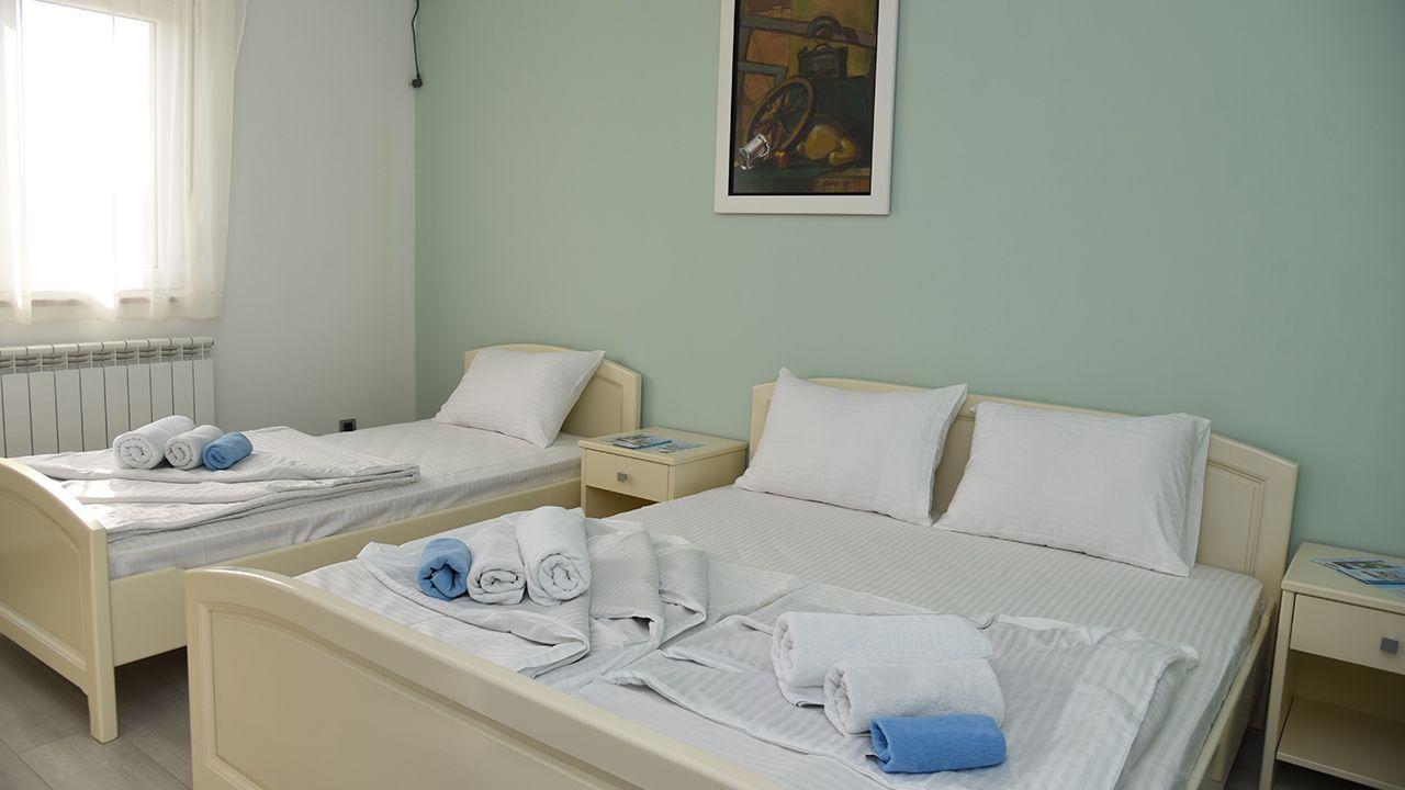 Hotel Mk, Plavi Restoran, לוזניצה מראה חיצוני תמונה